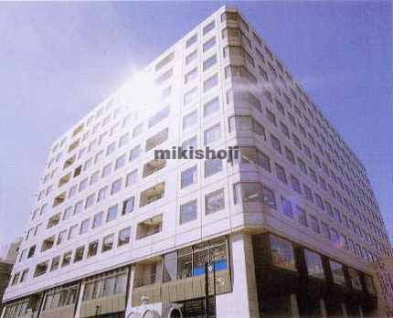 産業貿易センタービル 外観