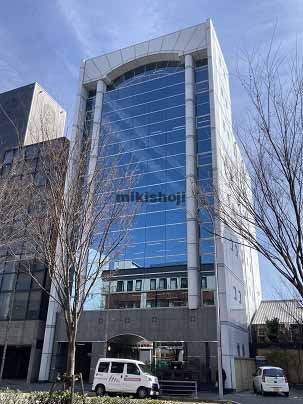 中京区のヤサカ烏丸御所南ビル 外観1