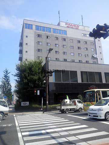 米子市の国際ファミリープラザ 外観1