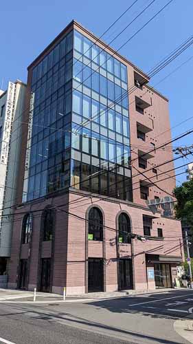 西中島・宮原・東三国のクレアシオン新大阪 外観1