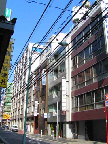 日本橋本町の日本橋内山ビル 外観1