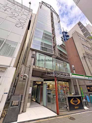 六本木のオーイズミ六本木ビル 外観1