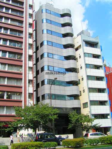 広尾のオーツービルディング 外観1