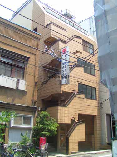 日本橋人形町・堀留町・小舟町・富沢町のエンドービル 外観1