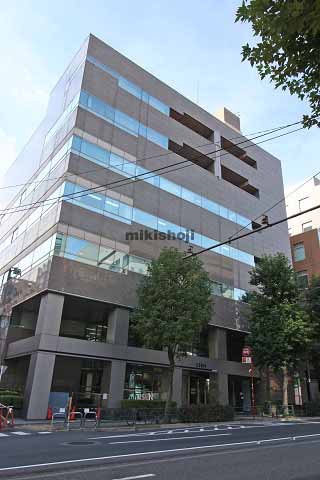 北青山の青山セント・シオンビル 外観1