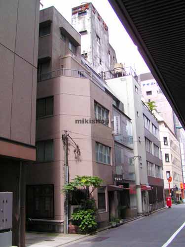 京橋の山崎ビル 外観1