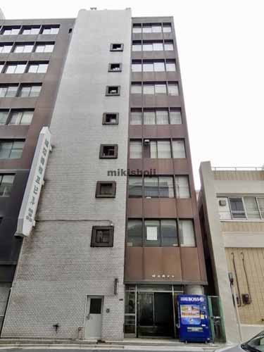 八重洲の城辺橋ビル 外観1