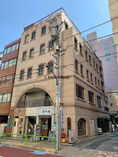 南青山の南青山クインビル 外観1