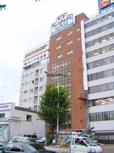 市谷田町・市谷本村町のＴＨＥ　ＧＡＴＥ　ＩＣＨＩＧＡＹＡ 外観1