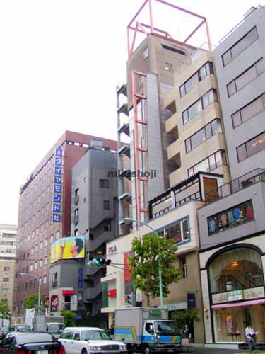 神宮前の落合原宿ビル 外観1