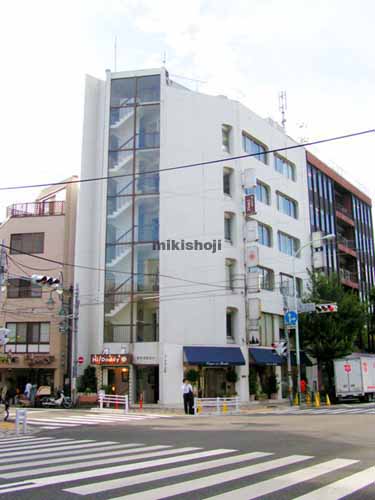神宮前の第６渡辺ビル 外観1