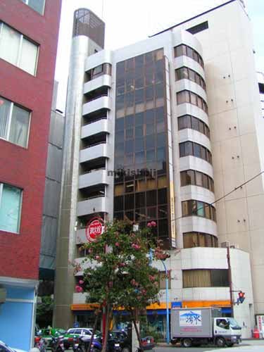 新宿・歌舞伎町のシガラキビル 外観1