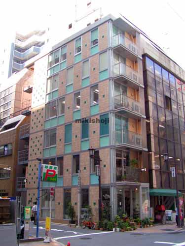 日本橋のサンプラザ日本橋 外観1