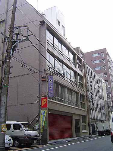 日本橋本町の日本橋滄浪閣ビル 外観1