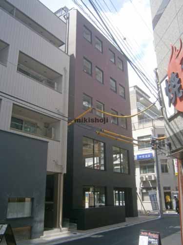 神田神保町のＥＳＰＥＲＡＮＺＡ　ＫＡＮＤＡ　ＪＩＮＢＯＣＨＯⅢ 外観1