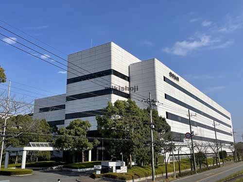 府中市の読売新聞府中別館 外観1