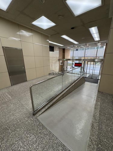 中央区北のＲｅｅＰＲＯビル エントランス2