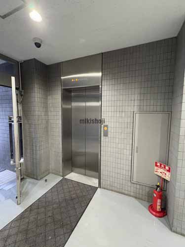 一条ビル エレベーターホール2