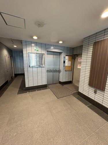 中央区北の第三古久根ビル エレベーターホール1