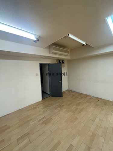 中央区南の大通ＫＨビル 貸室内3