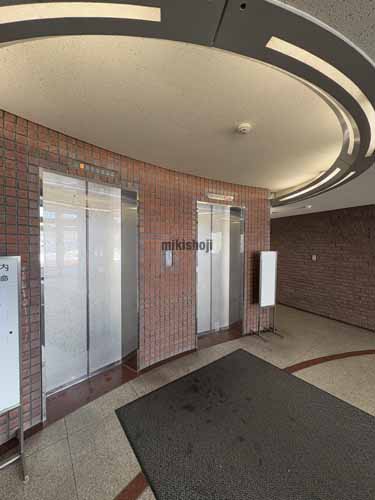 厚別区の新札幌第一生命ビルディング エレベーターホール1