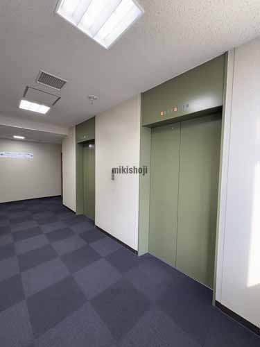 厚別区の新札幌センタービル エレベーターホール2