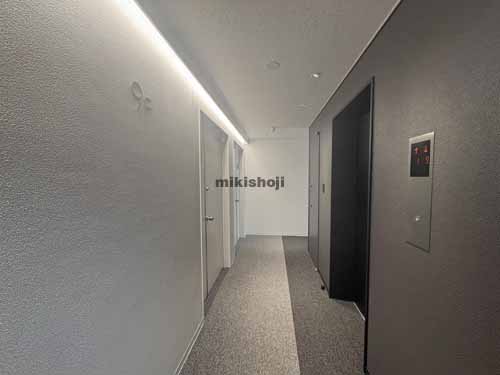 北区の３８山京ビル エレベーターホール4