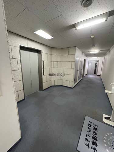 北区のＭＣビル エレベーターホール2