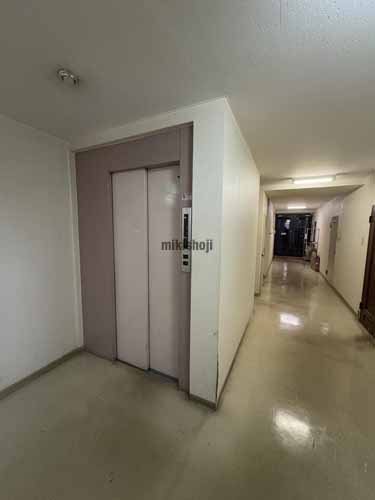 北区のＬＥＥ北２０条ビル エレベーターホール2