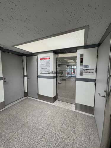 中央区北のマルイト時計台前ビル エレベーターホール2