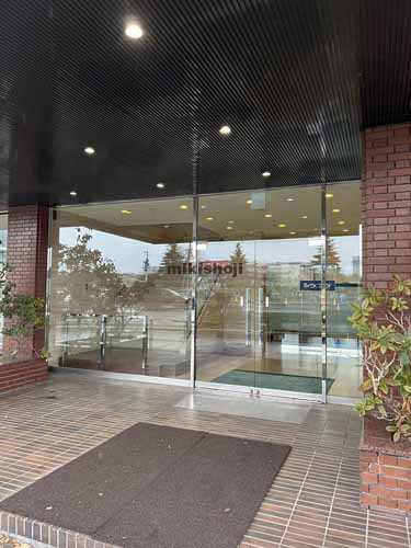 若林区のバイパス齋喜ビル エントランス1