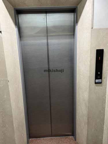 榴岡の第一パークビル エレベーターホール1