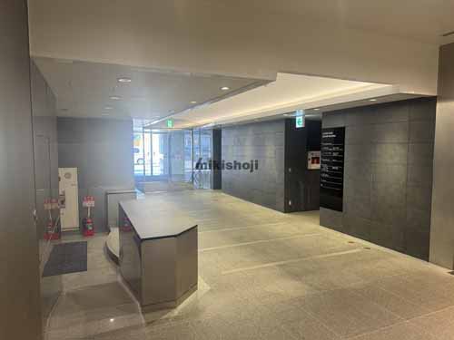 国分町・大町・立町の定禅寺通スクエアビル エントランス1