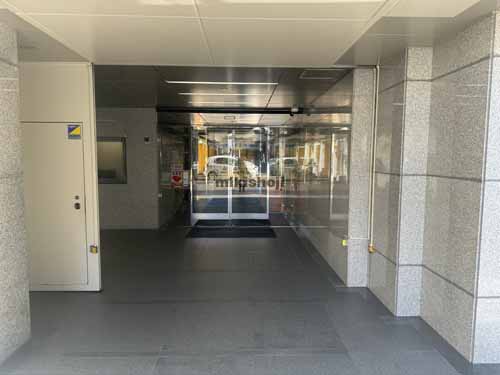 国分町・大町・立町の定禅寺通スクエアビル エントランス3