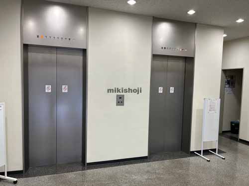 駅前・大町・中町の住友生命郡山清水台ビル エレベーターホール1