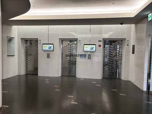 新横浜の新横浜第二センタービル エレベーターホール2