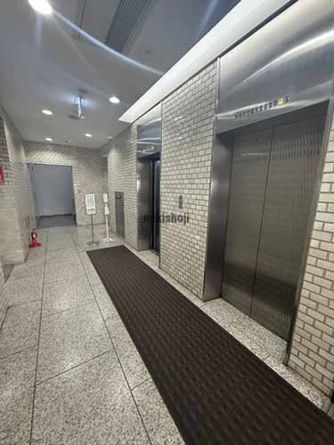 北幸・南幸の銀洋ビル エレベーターホール1