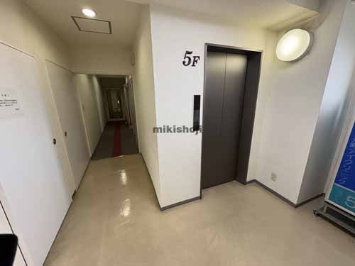 中区その他のＢＩＺｃｏｍｆｏｒｔ元町ビル エレベーターホール1