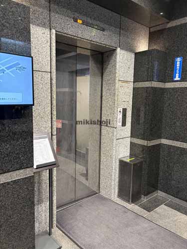 長者町デュオビル エレベーターホール2