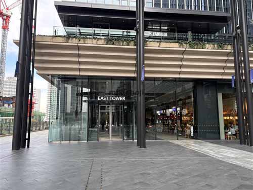 横浜シンフォステージ　イーストタワー エントランス1