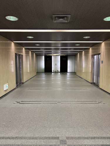 白川第８中駒ビル エレベーターホール2