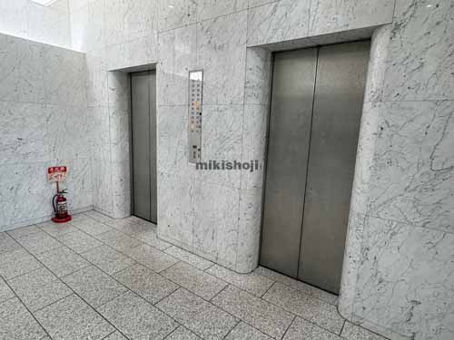 四日市市全域の第３加藤ビル エレベーターホール2