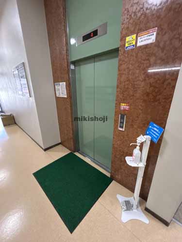 浜松市全域のマルＨビル エレベーターホール1