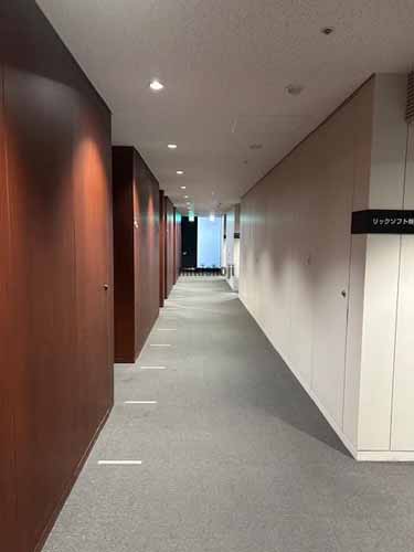 名駅・那古野の名古屋クロスコートタワー エレベーターホール2