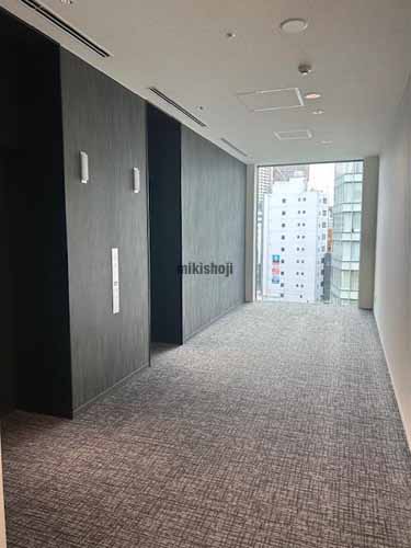 名駅・那古野の名古屋三交ビル エレベーターホール1