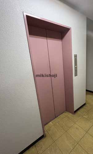 北区全域のニュー平安ビル エレベーターホール1