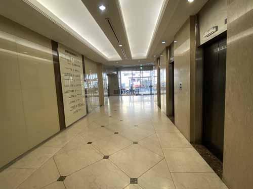 関電不動産西梅田ビル エントランス3