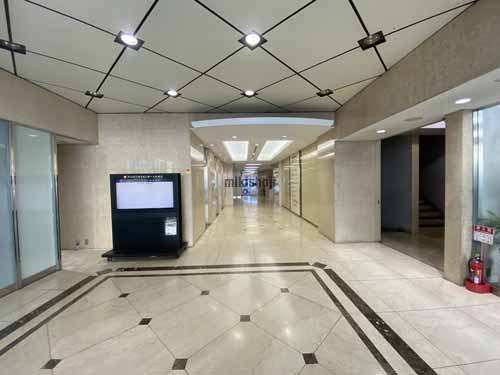 関電不動産西梅田ビル エントランス4