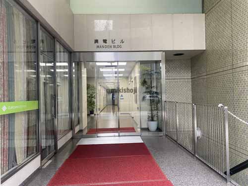 南森町周辺の満電ビル エントランス2