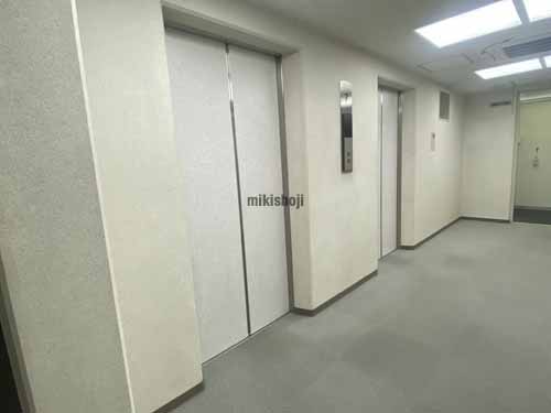 南森町周辺の満電ビル エレベーターホール1